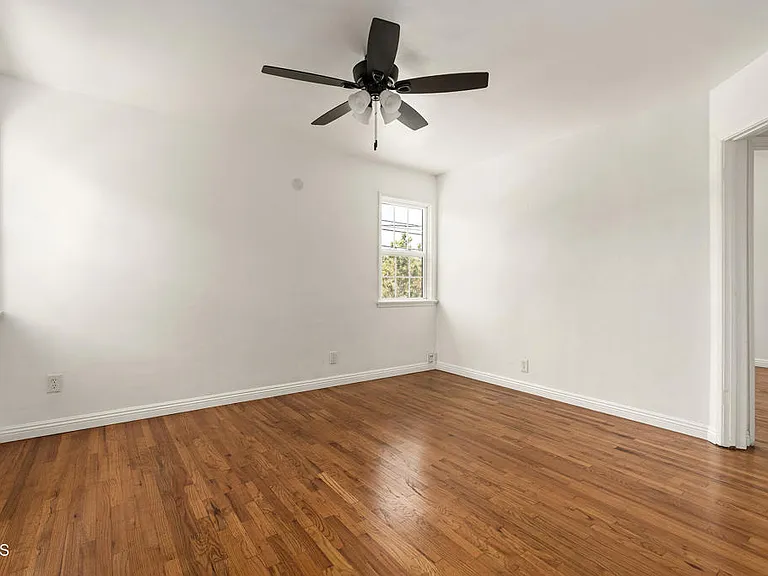 1520 N Soto St — Photo 7
