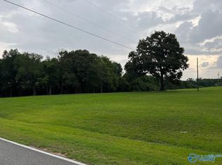 1 Neel School Rd, Danville, AL 35619