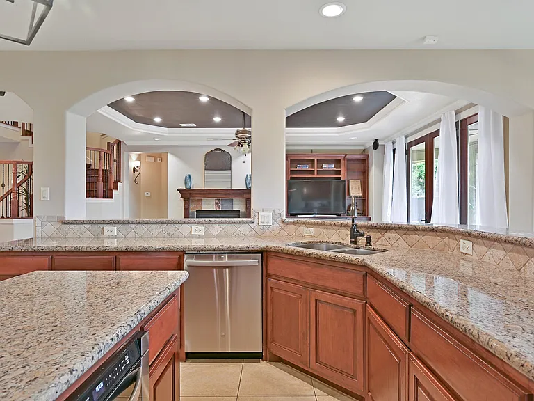 Northfield Dr — Photo 12