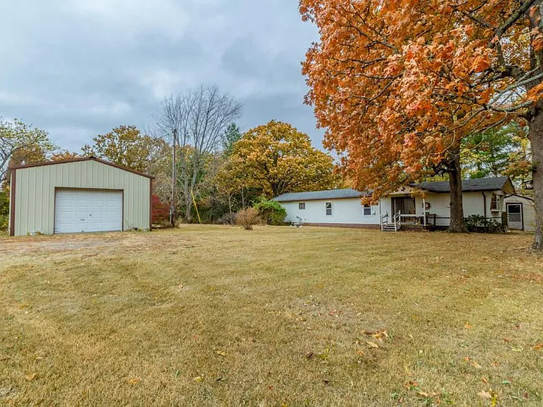 20303 Dove Rd — Photo 4