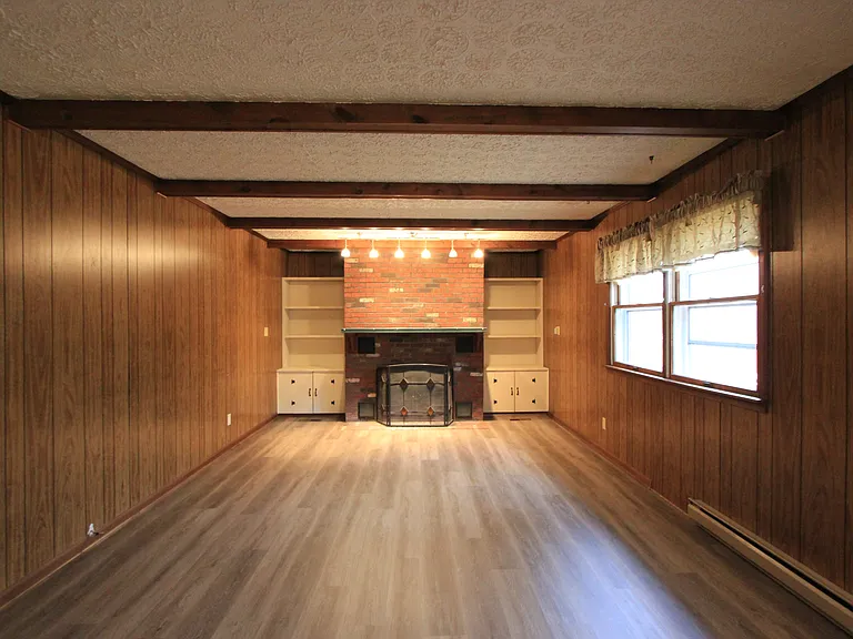 7485 E County Road 400 N — Photo 15