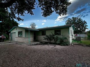 901 Conchas Pl, Roswell, NM 88203