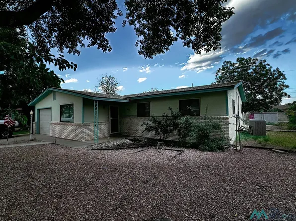 901 Conchas Pl, Roswell, NM 88203