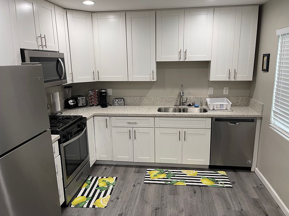 Furnished full kitchen