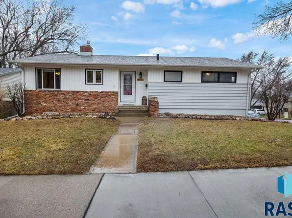 1001 E 38th St, Sioux Falls, SD 57105