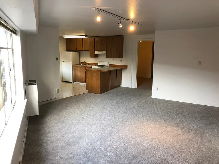 Curtiss Apartments — Photo 1