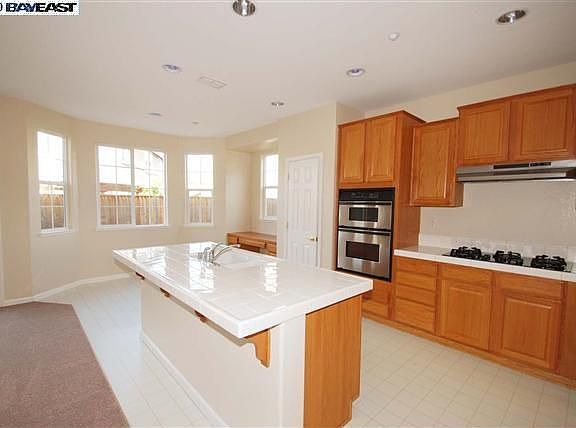 3rd image of 35959 Nickel St