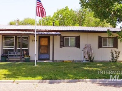 240 NW 10th St, Ontario, OR, 97914