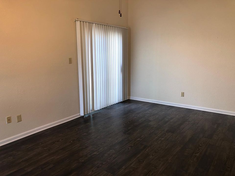 1st image of 4716 China Rose Dr