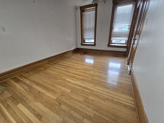 2nd image of 1736 W Beach Ave APT 1