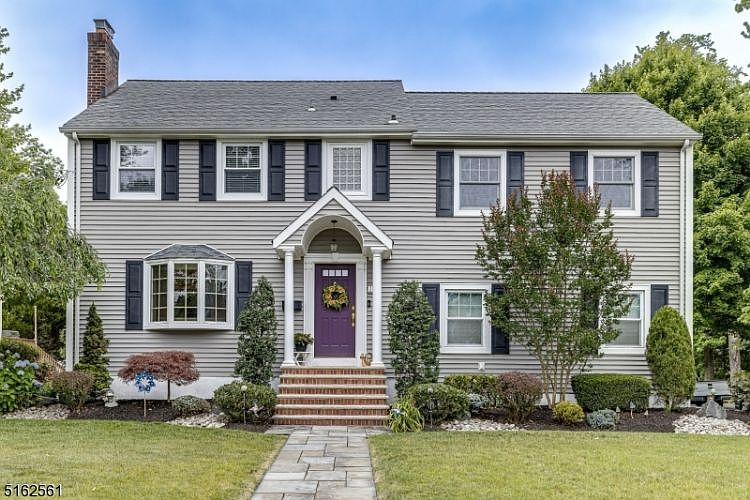 1st image of 10 Franklin Ave