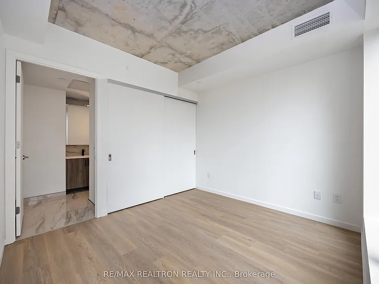 689 The Queensway #201 — Photo 12