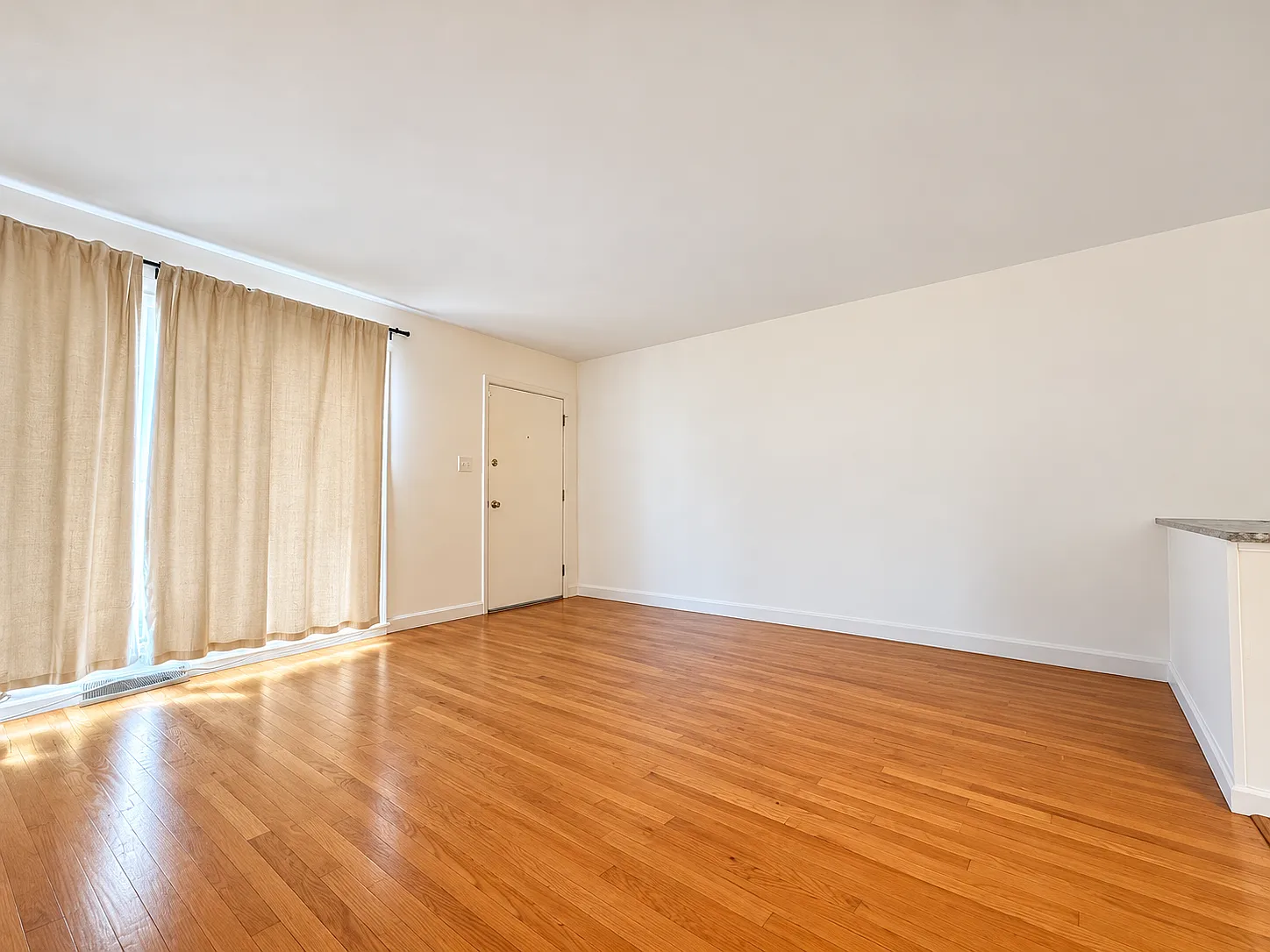 2 bed, 1110 sqft, $1,200 — Photo 2
