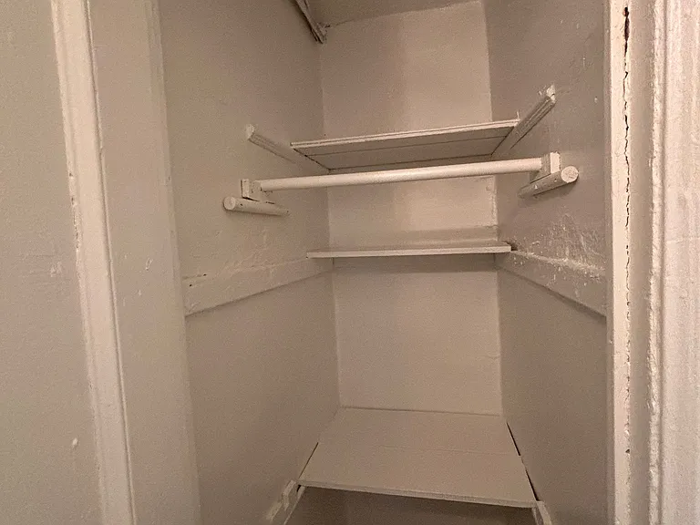 124 Fort George Ave #E — Photo 12