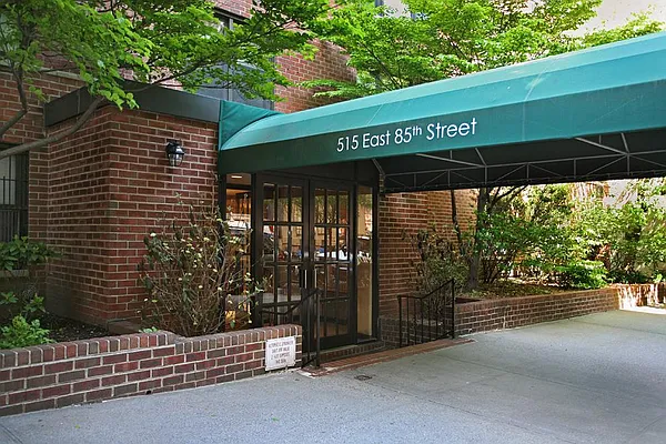 Sold by Corcoran | media 21