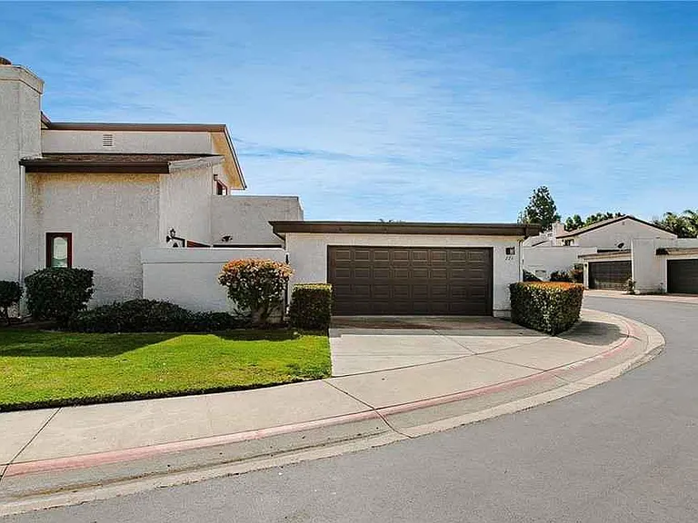 226 Marquis Pl — Photo 1