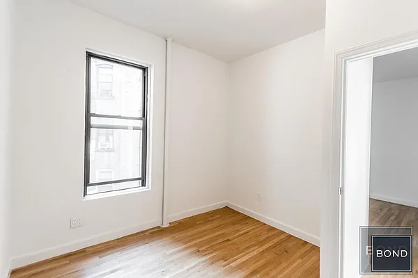 Rented by Bond New York | media 13