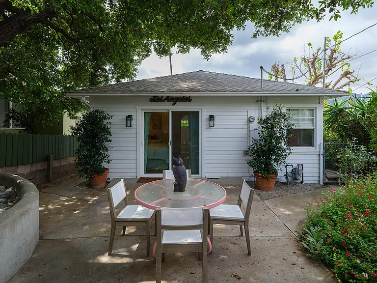2325 Montrose Ave #A — Photo 22