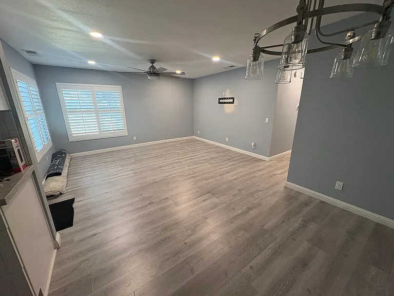 23469 Cambridge Rd — Photo 7