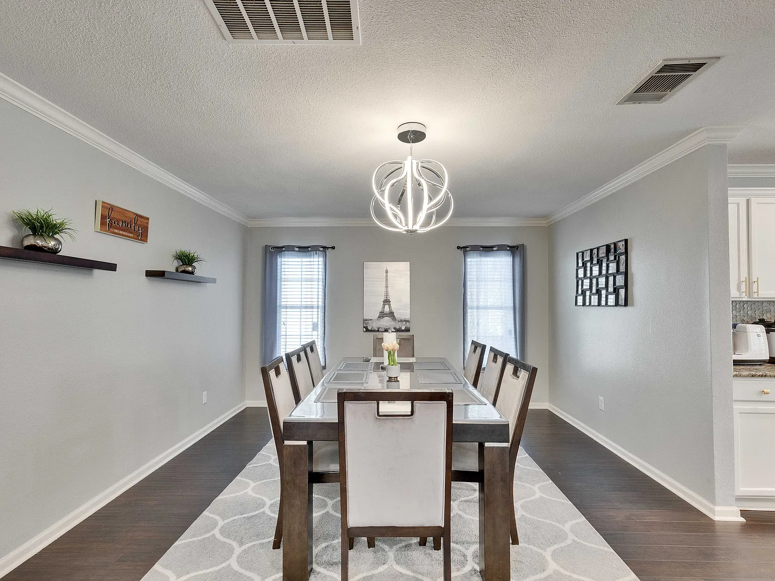 4 bed, 3211 sqft, $2,895 — Photo 4