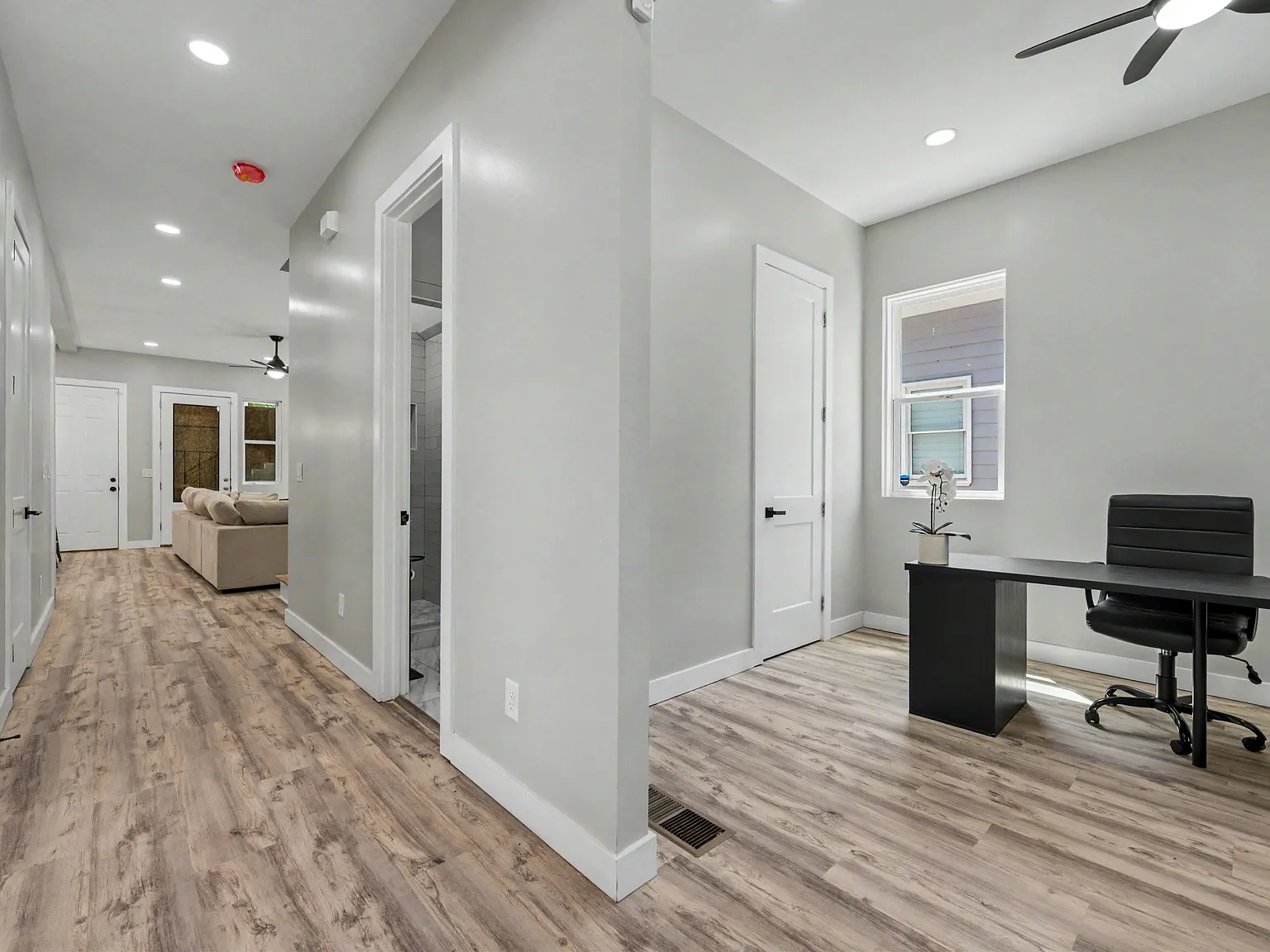 4 bed, 2662 sqft, $3,500 — Photo 2