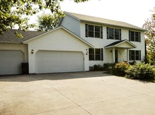 953 Flora Sq, Prescott, WI 54021