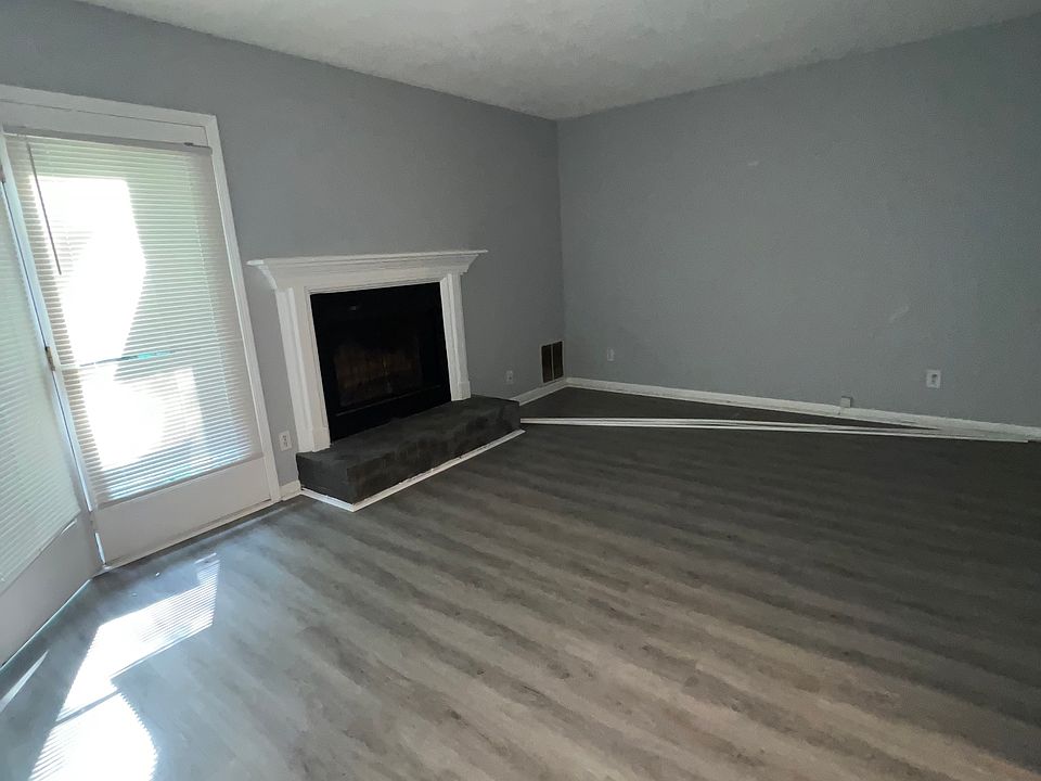 1st image of 6410 Holcomb Way #6412