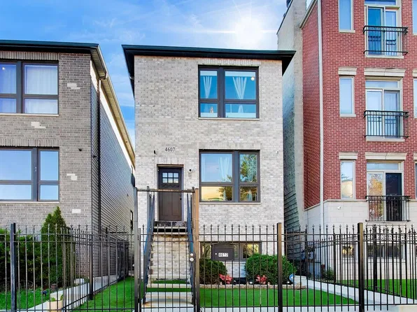 4607 S Calumet Ave, Chicago, IL 60653