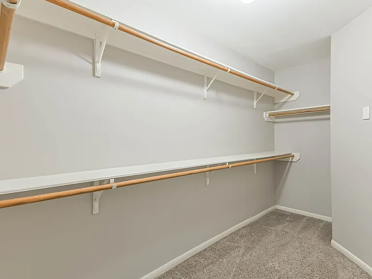 13831 Hillingdale Ln — Photo 24