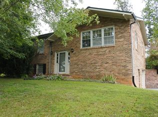 3006 Upper Hilham Rd, Livingston, TN 38570