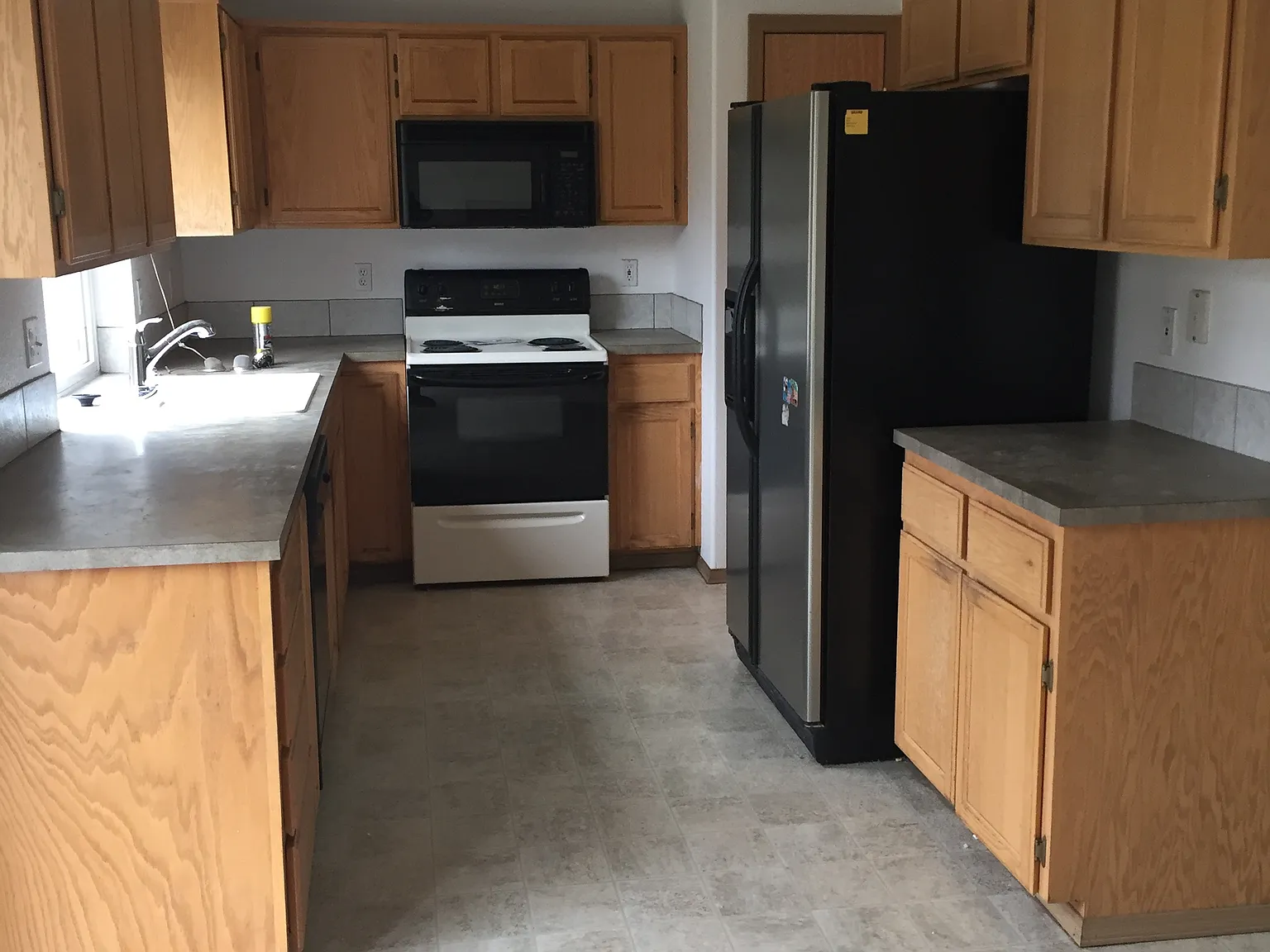4 bed, 2.5 bath, 1749 sqft, $2,850 — Photo 3