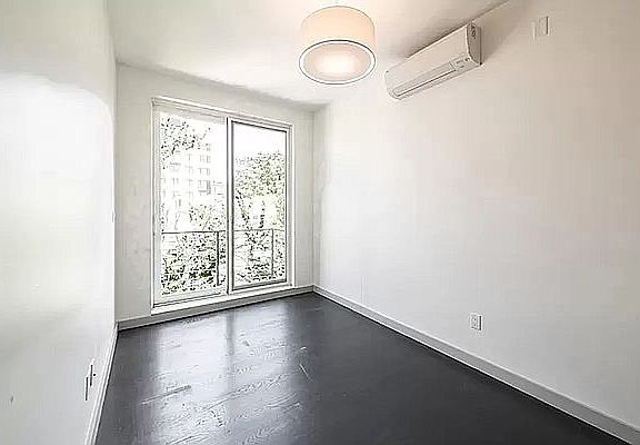 5th image of 224 Winthrop St #4B