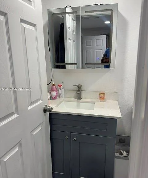 211 SW 71st Ave — Photo 8