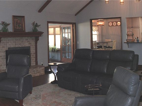 5th image of 4107 W Mockingbird Ln