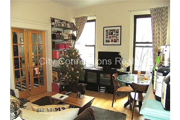 Rented by City Connections Realty | media 25