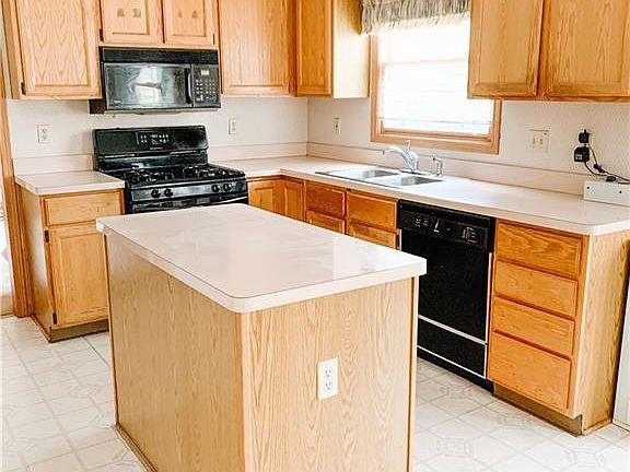 2nd image of 7098 Anthony Ln