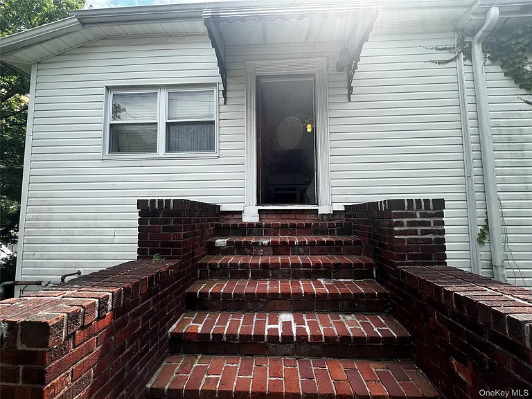 101 Sterling Ave #2 — Photo 4