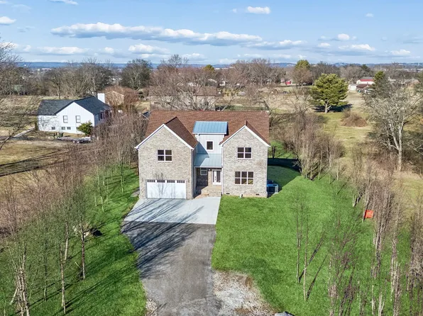 1054 Nichols Cir E, Gallatin, TN 37066