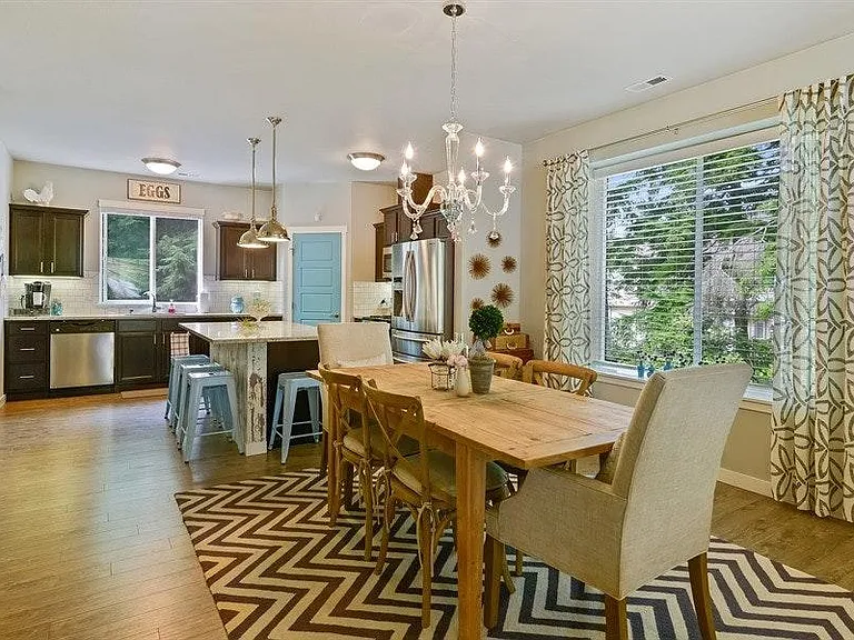 Kitchen/Dining