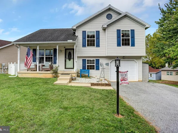 136 S Phillips Ave, Waynesboro, PA 17268