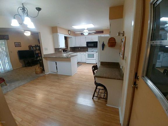 2nd image of 4147 E Catalina Ave