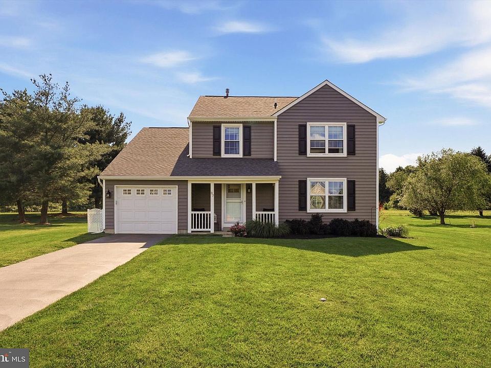 1st image of 37 Copperleaf Dr