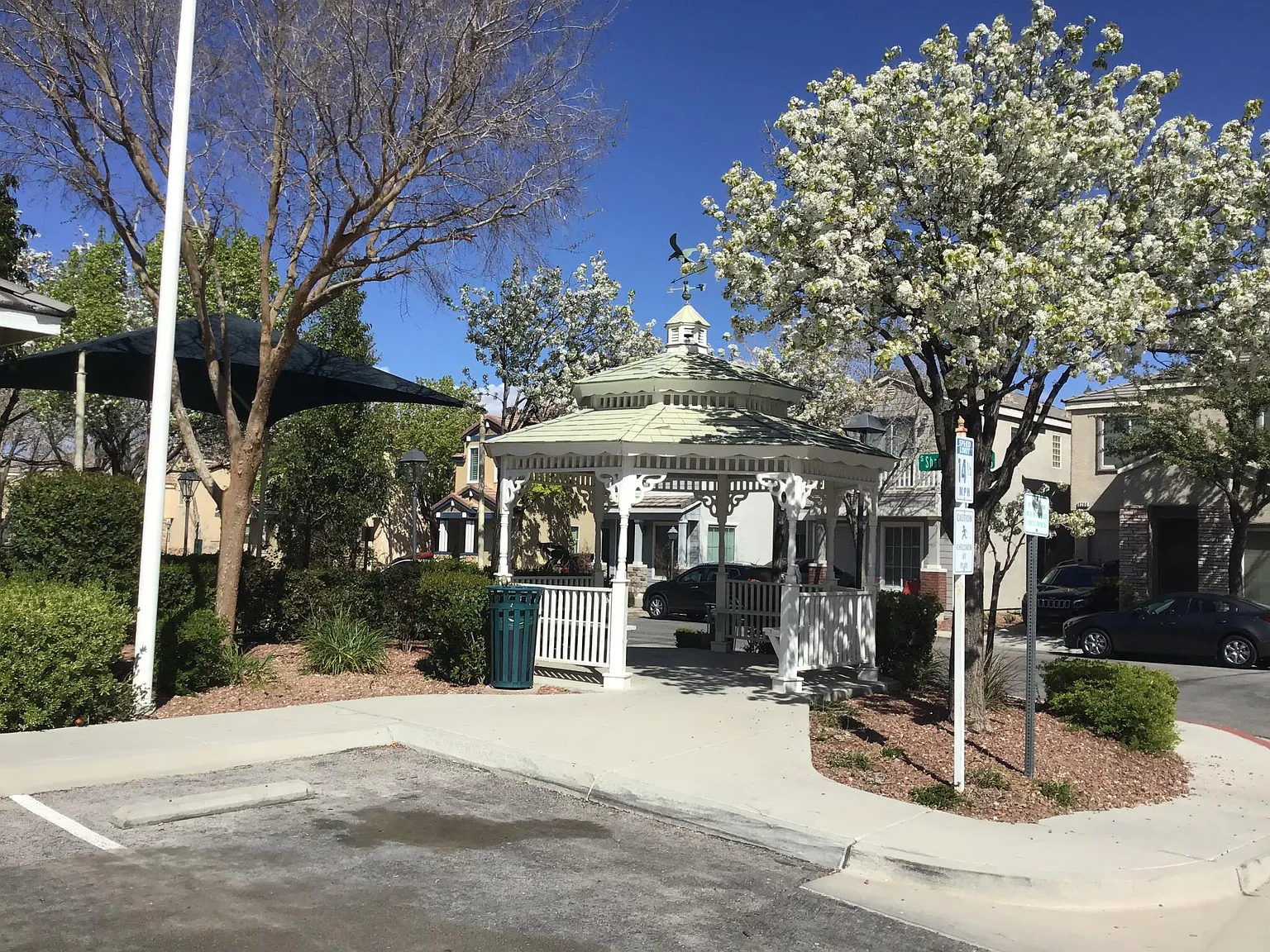 3 bed, 2.5 bath, 1500 sqft, $1,875 — Photo 4