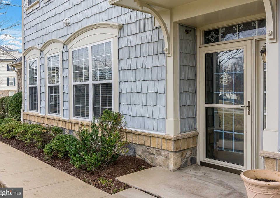1st image of 13969 Gullane Dr #125