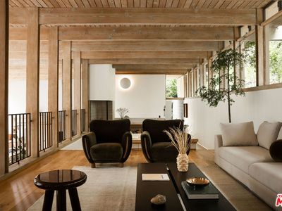 7330 Pyramid Dr, Los Angeles, CA, 90046