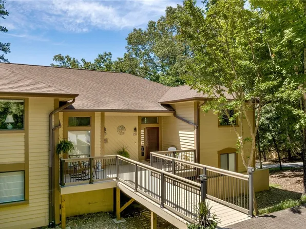 142 E Blue Heron Dr, Salem, SC 29676