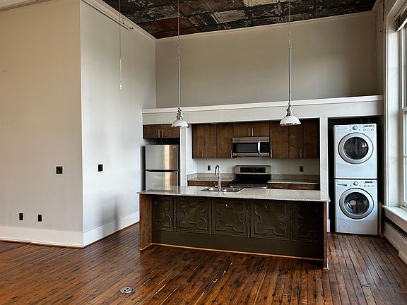 3rd image of 430 S Gay St APT 303