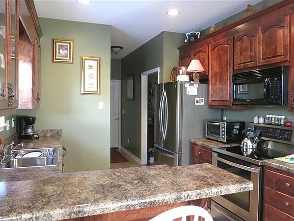 3rd image of 2337 Alexander Dr