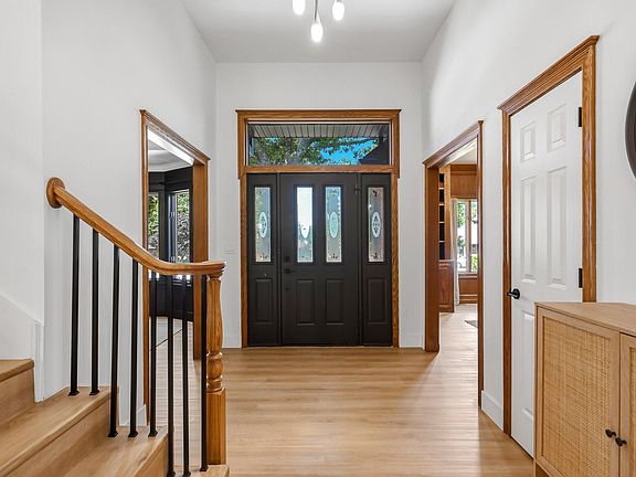 5th image of 3406 W Laurel Circle