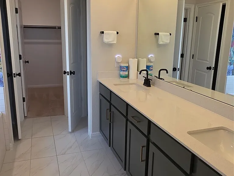 221 Travis Ln — Photo 10
